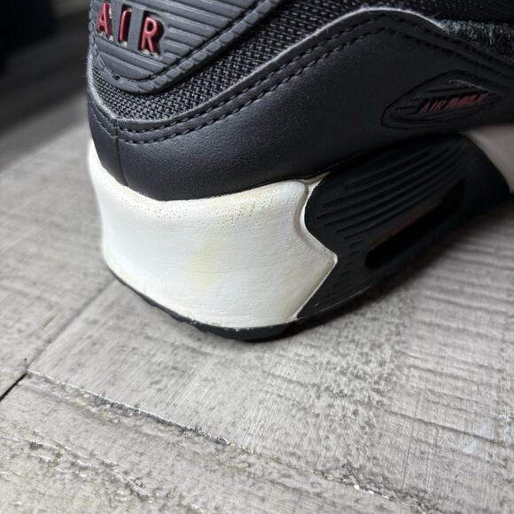 Nike Air Max 90 Leather GS Anthracite Black Team Red Kids Athletic Sneaker Sz 6y - Picture 5 of 9